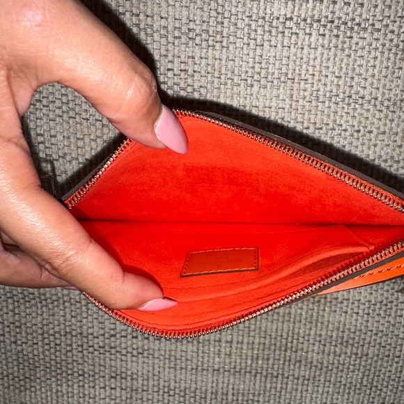 Louis Vuitton Neverfull PM Orange Epi - Picture 14 of 16